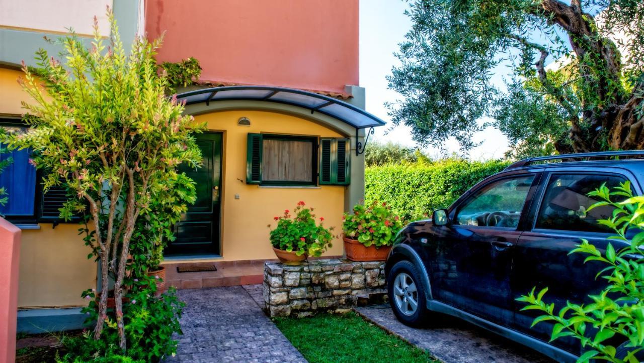 Wave And Sea Holiday Home Барбати Экстерьер фото